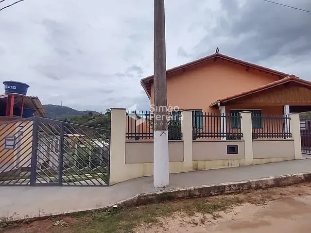 Casa com 134m² 2 quartos e 2 banheiros, à venda, no bairro Balança em Simão Pereira
