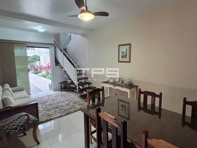 Casa 3 quartos e 2 banheiros, à venda, no bairro Vila Comendador Rodrigues Alves em Guaratinguetá