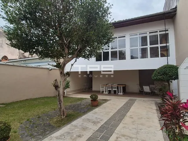 Casa 3 quartos e 2 banheiros, à venda, no bairro Vila Comendador Rodrigues Alves em Guaratinguetá