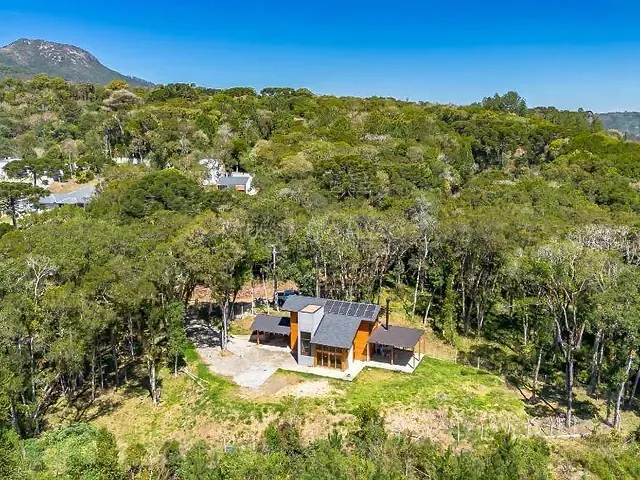Casa com 175m² 3 quartos e 3 banheiros, à venda, no bairro Campininha em Quatro Barras