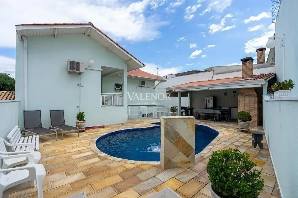 Casa, 4 quartos, 341 m² - Foto 1