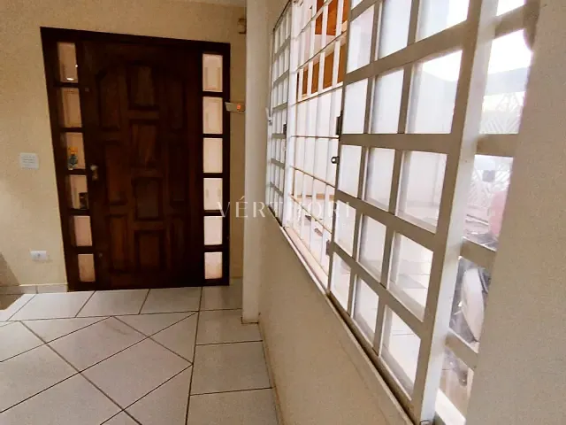 Casa com 239m² 3 quartos e 31 banheiros, à venda, no bairro Jardim Imagawa em Londrina