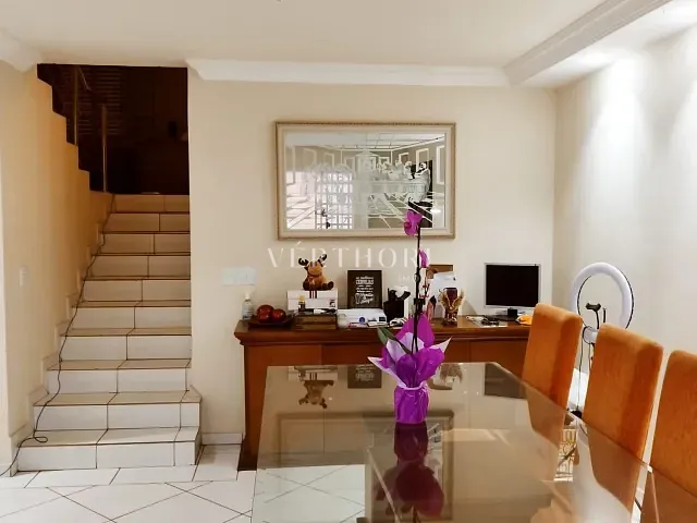 Casa com 239m² 3 quartos e 31 banheiros, à venda, no bairro Jardim Imagawa em Londrina