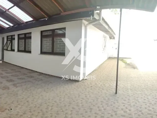 Casa com 195m², para alugar, no bairro Parolin em Curitiba