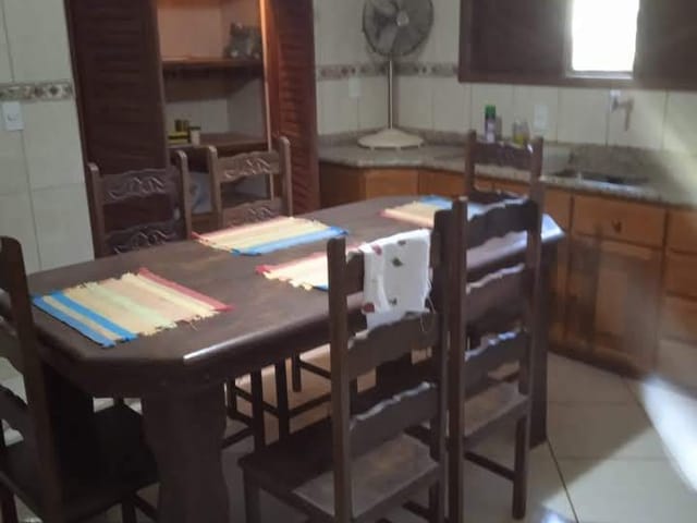 Casa com 450m² 2 quartos e 3 banheiros, à venda, no bairro Loteamento Extensão do Serramar em Rio das Ostras