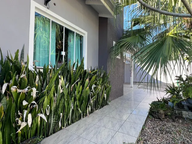 Casa 3 quartos e 3 banheiros, à venda, no bairro Ressacada em Itajaí