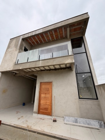 Casa com 180m² 4 quartos e 3 banheiros, à venda, no bairro Parque Tarcisio Miranda em Campos dos Goytacazes