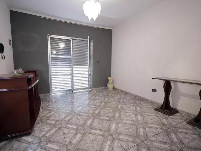 Sobrado 3 quartos e 4 banheiros, para alugar, no bairro Jardim do Estádio em Santo André
