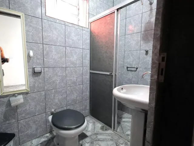 Sobrado 3 quartos e 4 banheiros, para alugar, no bairro Jardim do Estádio em Santo André