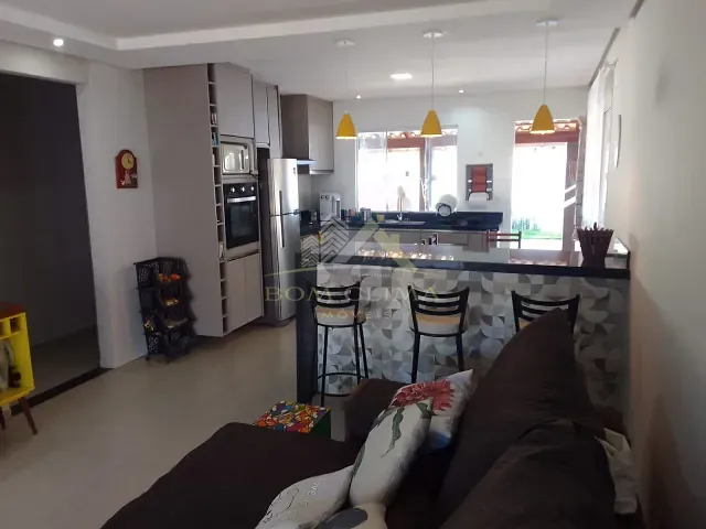 Casa 3 quartos e 1 banheiro, à venda, no bairro Centro em Chácara