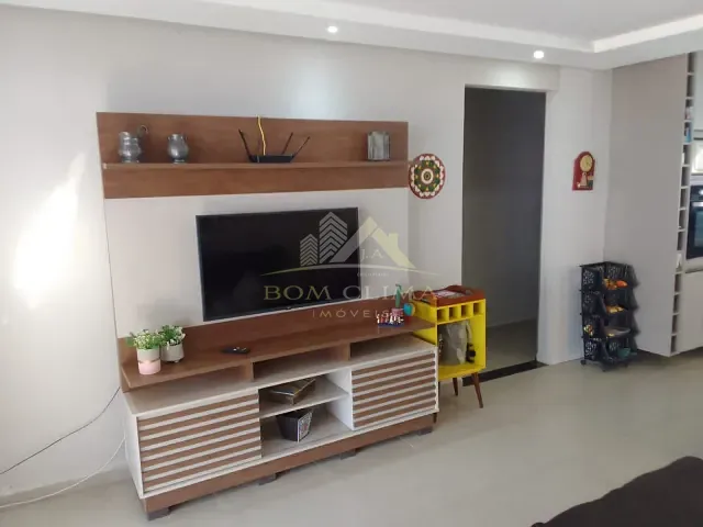 Casa 3 quartos e 1 banheiro, à venda, no bairro Centro em Chácara