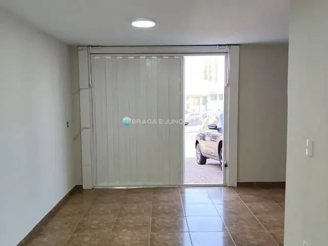 Casa com 286m², para alugar, no bairro Jardim Novo Aeroporto em São José do Rio Preto