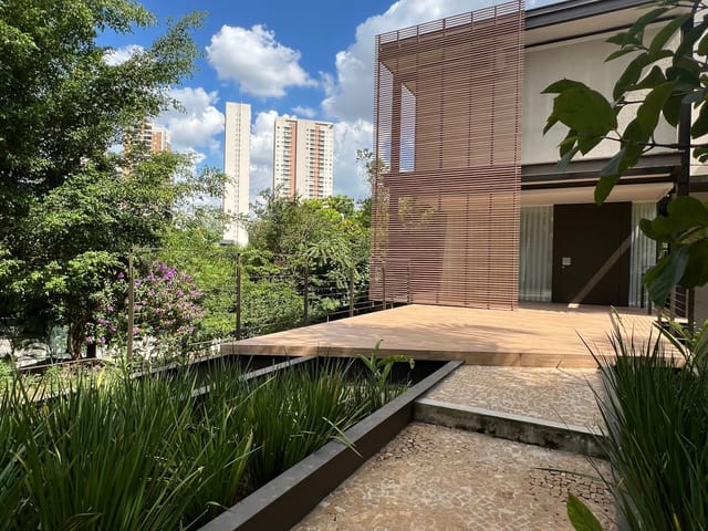 Casa com 1100m² 4 quartos e 6 banheiros, à venda, no bairro Tamboré em Santana de Parnaíba