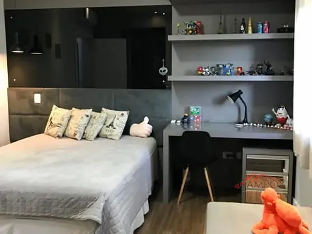 Casa com 645m² 4 quartos e 6 banheiros, à venda, no bairro Residencial Cazarim em Apucarana