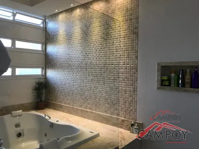 Casa com 645m² 4 quartos e 6 banheiros, à venda, no bairro Residencial Cazarim em Apucarana