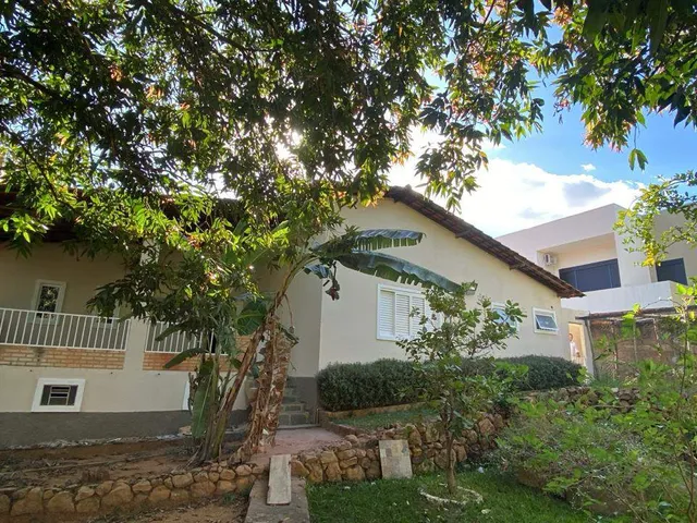 Casa 3 quartos e 5 banheiros, à venda, no bairro Setor Habitacional Jardim Botânico em Brasília
