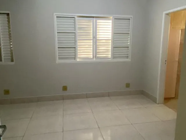 Casa 3 quartos e 5 banheiros, à venda, no bairro Setor Habitacional Jardim Botânico em Brasília