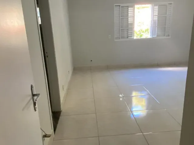 Casa 3 quartos e 5 banheiros, à venda, no bairro Setor Habitacional Jardim Botânico em Brasília