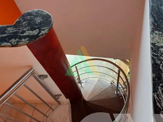 Casa com 250m² 4 quartos e 2 banheiros, à venda, no bairro Parque das Laranjeiras em Mogi Mirim