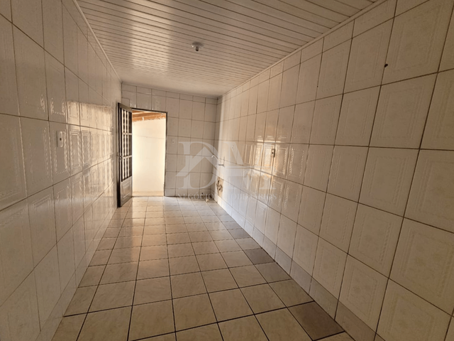Casa 3 quartos e 2 banheiros, para alugar, no bairro Vila Kennedy em Jaguariaíva