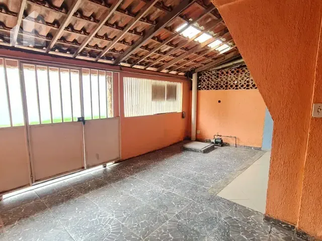 Casa com 142m² 2 quartos e 3 banheiros, à venda, no bairro Cosmorama em Mesquita