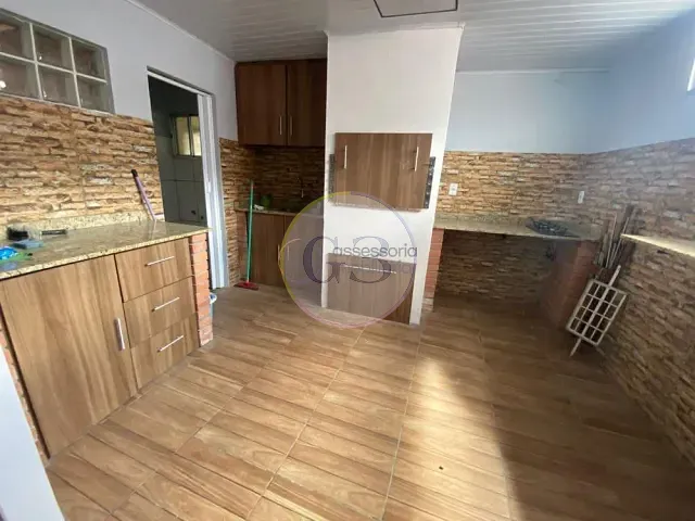 Casa 3 quartos e 2 banheiros, à venda, no bairro Laranjal em Pelotas
