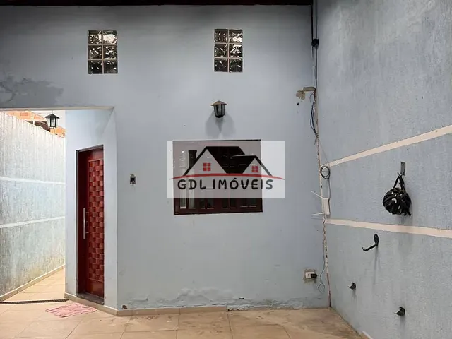 Casa 1 quarto e 1 banheiro, para alugar, no bairro Vila Maria Augusta em Itaquaquecetuba