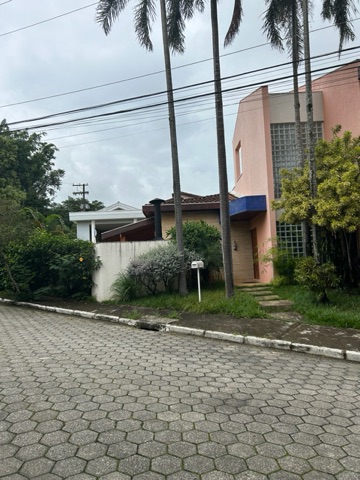 Casa com 192m² 4 quartos e 4 banheiros, à venda, no bairro Jardim Maria Cândida em Caçapava