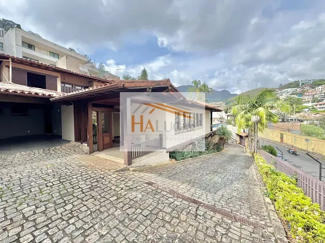 Casa 4 quartos e 4 banheiros, à venda, no bairro Mangabeiras em Belo Horizonte