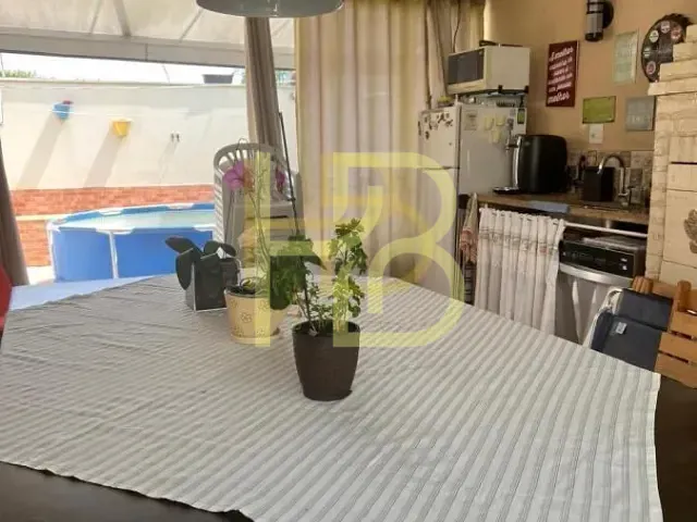 Casa 3 quartos e 2 banheiros, à venda, no bairro Boa Vista em Sorocaba
