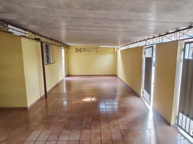Casa 3 quartos e 1 banheiro, à venda, no bairro Parque Residencial do Lago em Santa Bárbara D'Oeste