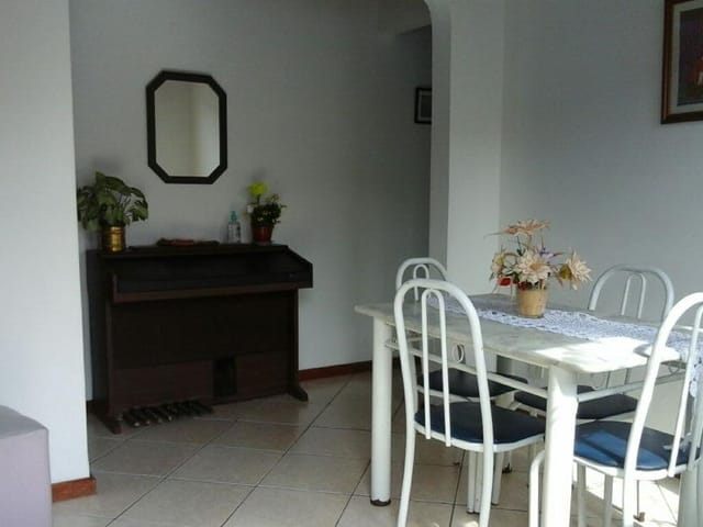 Foto do Casa - Casa com 3 dormitórios à venda, 270 m² por R$ 425.000,00 - Jardim das Indústrias - São José dos Campos/SP | INDEPENDENCE NEGOCIOS IMOBILIARIOS LTDA