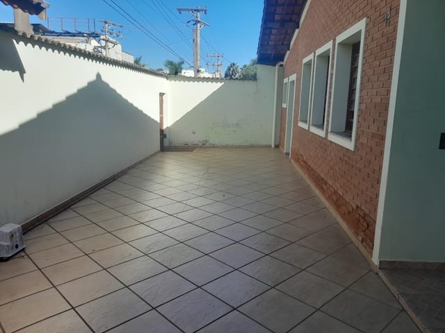 Casa com 300m² 3 quartos e 3 banheiros, à venda, no bairro Não informado em Vinhedo
