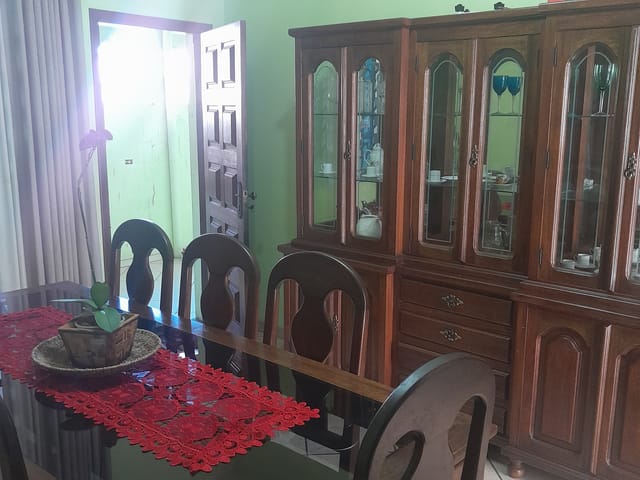 Casa com 300m² 3 quartos e 3 banheiros, à venda, no bairro Não informado em Vinhedo