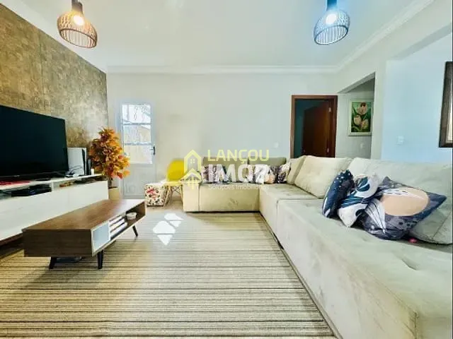 Casa com 250m² 3 quartos e 3 banheiros, à venda, no bairro Loteamento Vivenda Centenário em Jundiaí