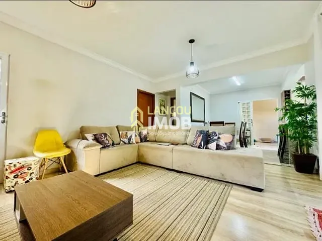 Casa com 250m² 3 quartos e 3 banheiros, à venda, no bairro Loteamento Vivenda Centenário em Jundiaí