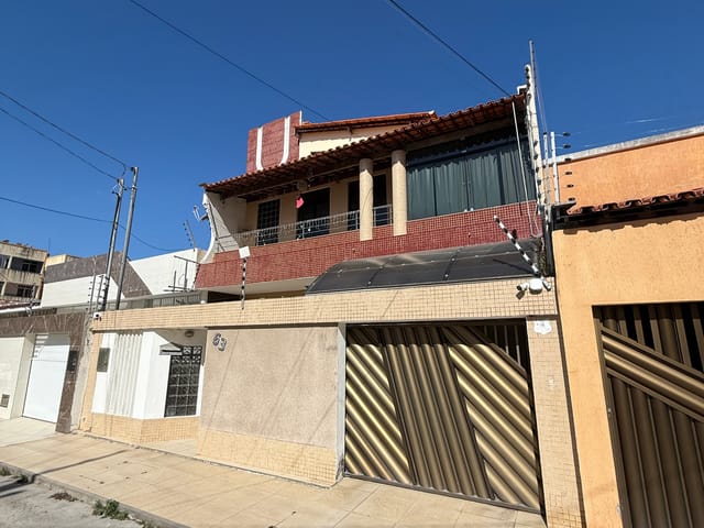 Casa 4 quartos e 5 banheiros, à venda, no bairro Luzia em Aracaju