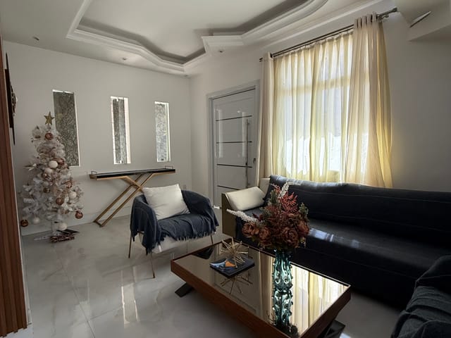 Casa 4 quartos e 5 banheiros, à venda, no bairro Luzia em Aracaju