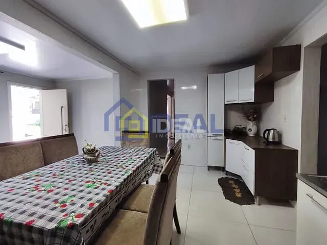 Casa 4 quartos e 2 banheiros, à venda, no bairro Guilherme Reich em Concórdia