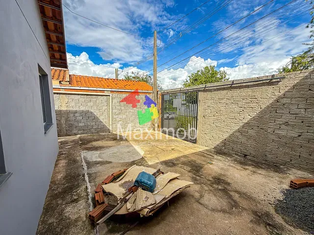 Casa com 160m² 2 quartos e 1 banheiro, à venda ou para alugar, no bairro Conjunto Habitacional Hélio Nicolai em Itapira