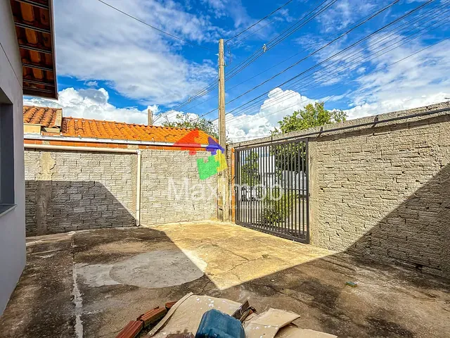 Casa com 160m² 2 quartos e 1 banheiro, à venda ou para alugar, no bairro Conjunto Habitacional Hélio Nicolai em Itapira