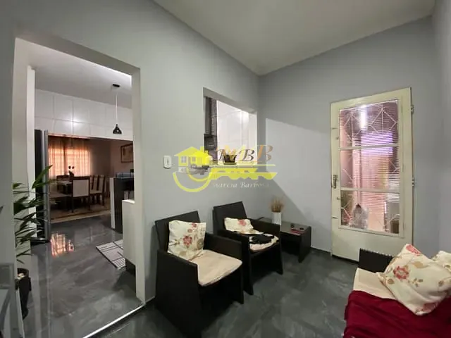 Casa com 360m² 4 quartos e 3 banheiros, à venda, no bairro Vila Aeroporto em Campinas