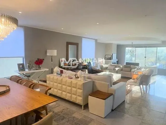 Casa com 600m² 4 quartos e 6 banheiros, à venda, no bairro Alphaville em Santana de Parnaíba