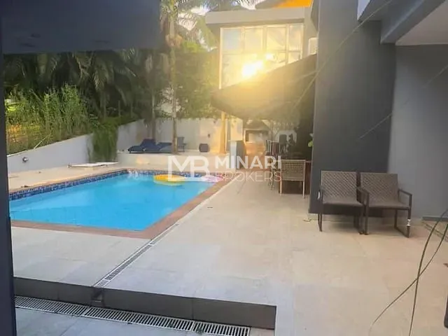 Casa com 600m² 4 quartos e 6 banheiros, à venda, no bairro Alphaville em Santana de Parnaíba