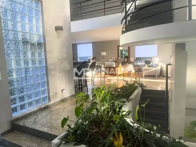 Casa com 600m² 4 quartos e 6 banheiros, à venda, no bairro Alphaville em Santana de Parnaíba