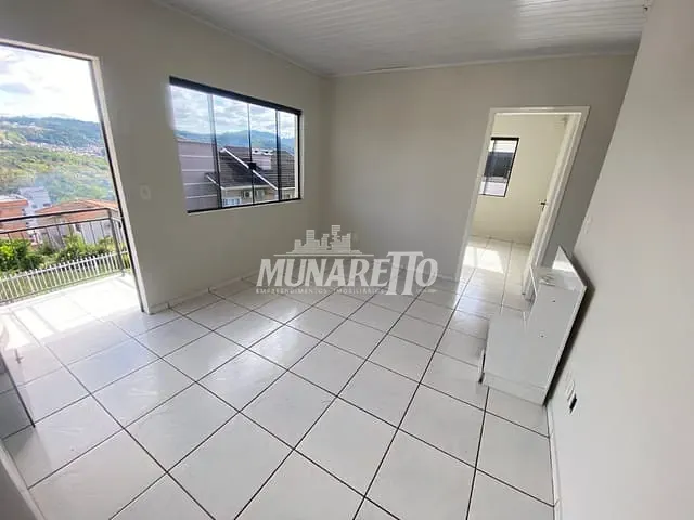 Casa com 70m² 3 quartos e 1 banheiro, para alugar, no bairro Itaíba em Concórdia