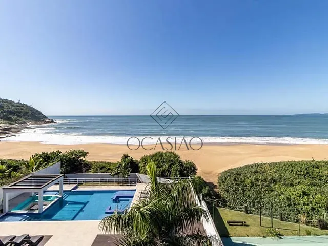 Casa 6 quartos e 6 banheiros, à venda, no bairro Praia do Estaleirinho em Balneário Camboriú