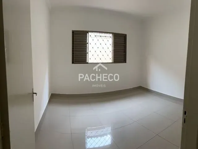 Casa com 150m² 3 quartos e 1 banheiro, à venda, no bairro Jardim São Francisco em Santa Bárbara d'Oeste