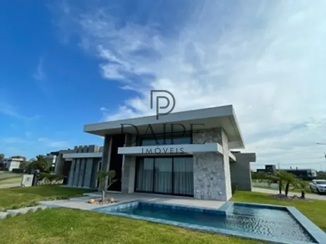 Casa com 600m² 4 quartos e 4 banheiros, à venda, no bairro Centro em Osório