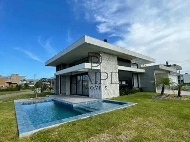 Casa com 600m² 4 quartos e 4 banheiros, à venda, no bairro Centro em Osório
